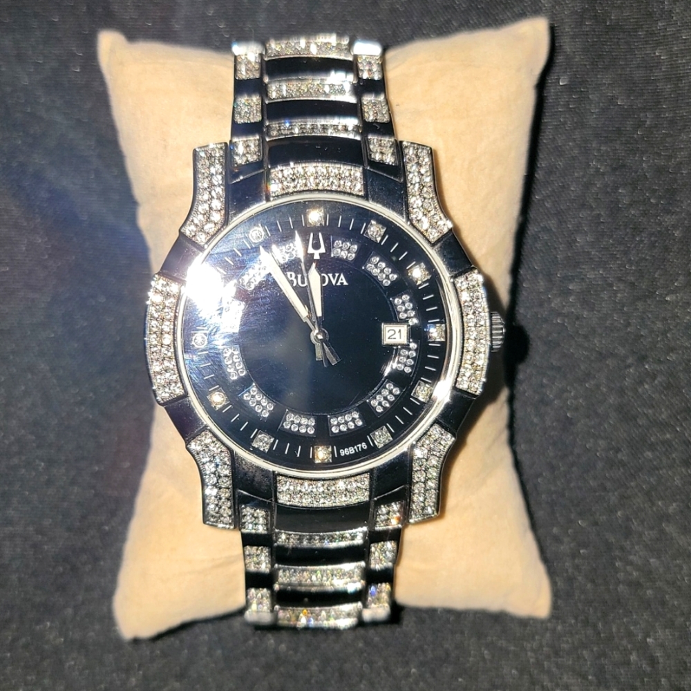 Bulova 96b176 watch